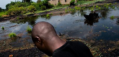 Oil spill in the village of Ikarama